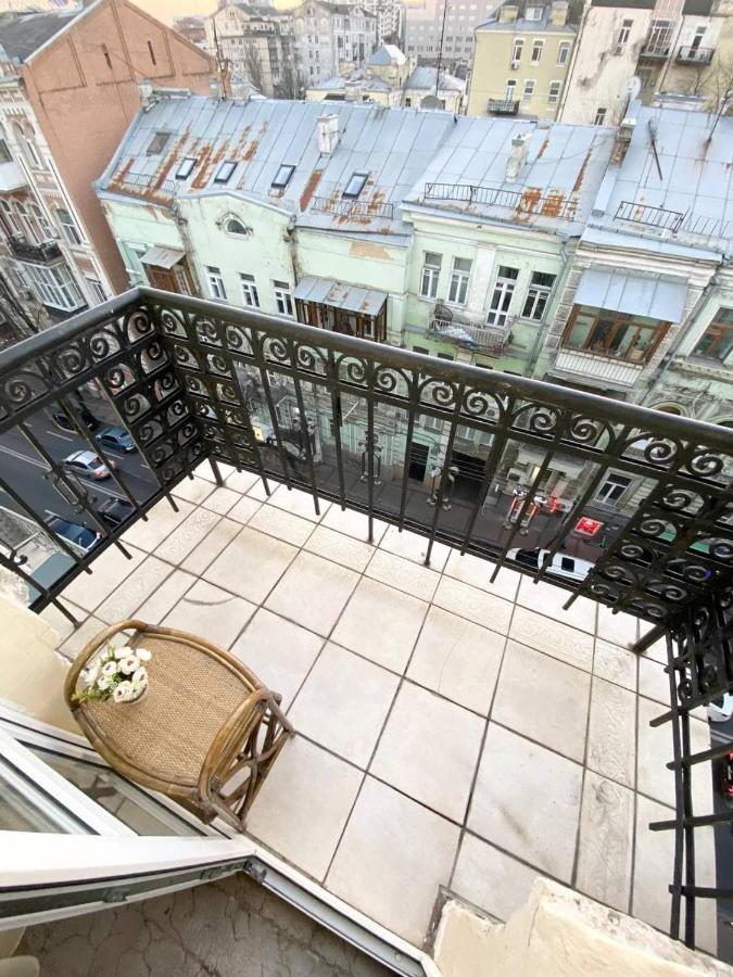Світло Є! Історичний Центр! Apartamento Kiev Exterior foto