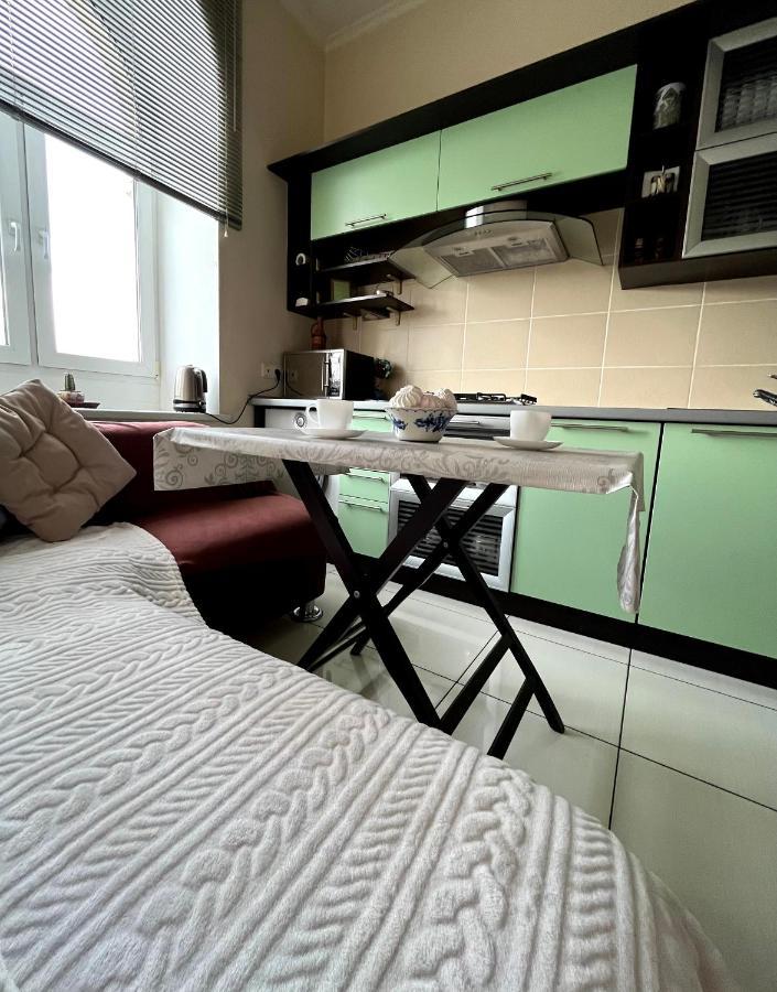 Світло Є! Історичний Центр! Apartamento Kiev Exterior foto