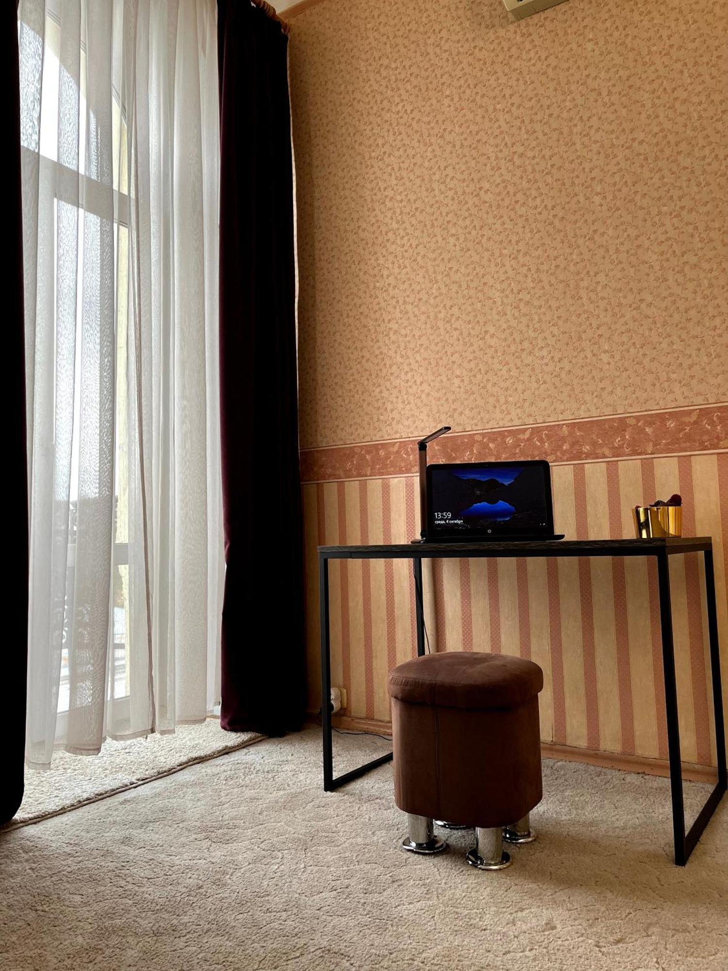 Світло Є! Історичний Центр! Apartamento Kiev Exterior foto