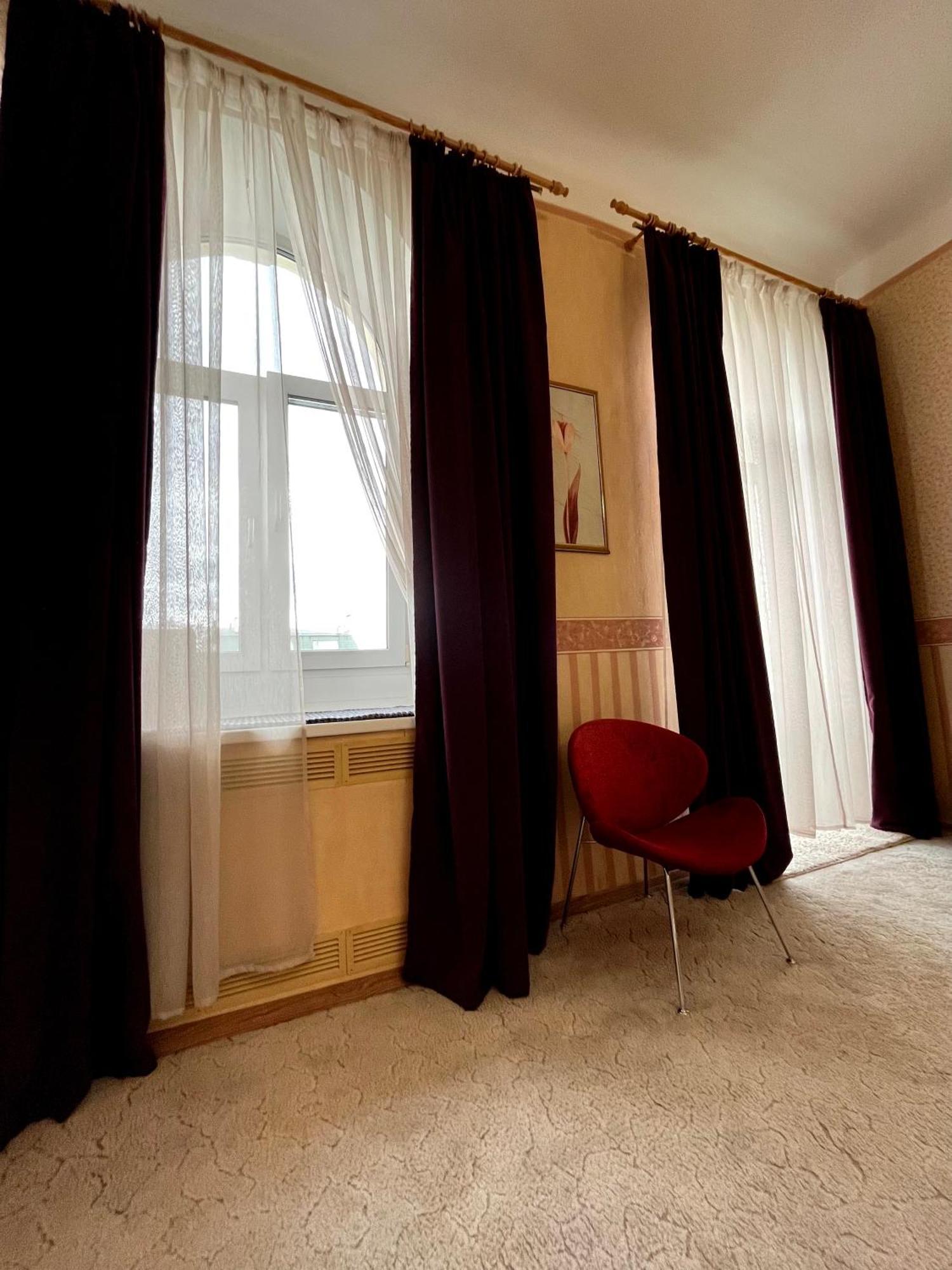 Світло Є! Історичний Центр! Apartamento Kiev Exterior foto